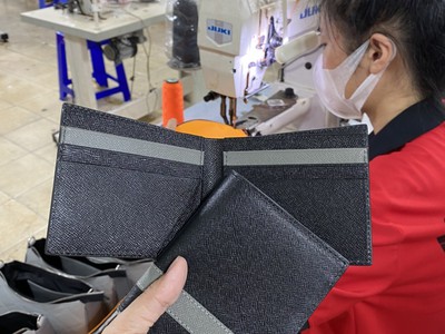 Tìm Nguồn Ví Da Bò Ổn Định Cho Đại Lý Và Nhà Phân Phối 10