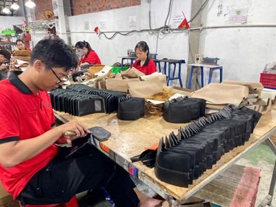 Tìm Nguồn Ví Da Bò Ổn Định Cho Đại Lý Và Nhà Phân Phối 0
