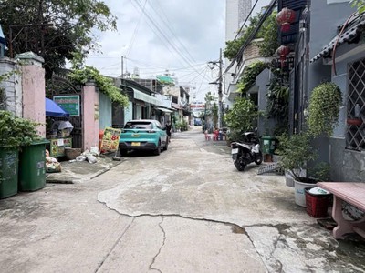 Hẻm 6m thông đ bình thành bình tân 70m2 -2 tầng gần công viên khu dc vl -giá 4 tỷ 9 0