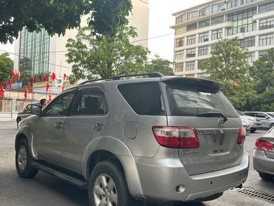 FORTUNER 2011 std 2 cầu giá chỉ 270 triệu 0