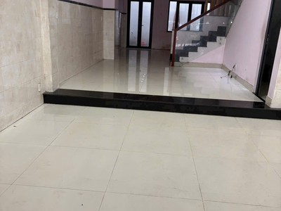 Cho thuê nhà mặt tiền đối diện chợ vị trí đẹp, thuận tiện kinh doanh 1