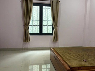 Cho thuê nhà mặt tiền đối diện chợ vị trí đẹp, thuận tiện kinh doanh 3