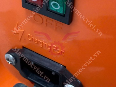 Máy phun thuốc dùng ắc quy 12v Reload XT12 3