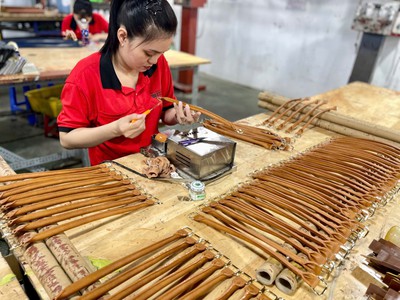Local Brand Cần Phát Triển Dòng Ví Và Phụ Kiện Riêng 6