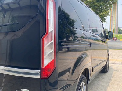 Ford Tourneo 2019   2.0 Máy Xăng   9 Chỗ 6