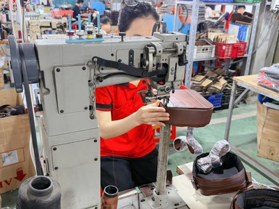 Nhận Gia Công Đồ Da Cho Brand   Lên Mẫu Duyệt, Sản Xuất Hàng Loạt 0
