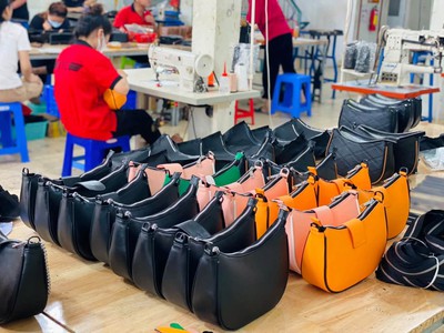 Nhận Gia Công Đồ Da Cho Brand   Lên Mẫu Duyệt, Sản Xuất Hàng Loạt 6