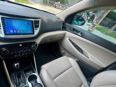 Bán HYUNDAI TUCSON máy dầu bản full đời 2018 0