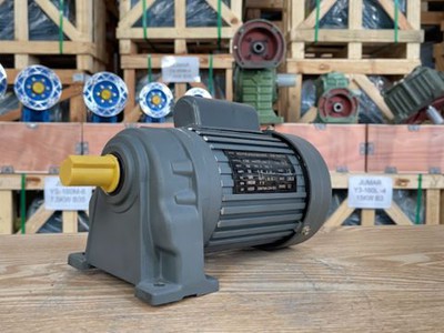 Tiêu chí lựa chọn kiểu lắp chân đế hay mặt bích cho động cơ giảm tốc 1 pha 0