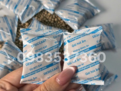 Gói hút ẩm cho hàng ăn vặt 1