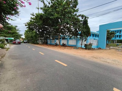 Đất mặt tiền đường 7M5 đối diện TRƯỜNG HỌC, GIÁ CỰC TỐT 0