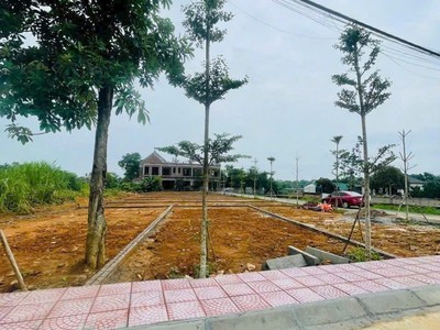 Bán đất làn 2 phú cát  hòa thạch  100m2 full thổ, gần đường dh09 giá 2,3 tỷ. 0
