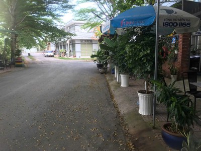 Bán đất 64m  gần chợ Rạch Kiến, đường 8m, sổ riêng, giá 1,2 tỷ 2