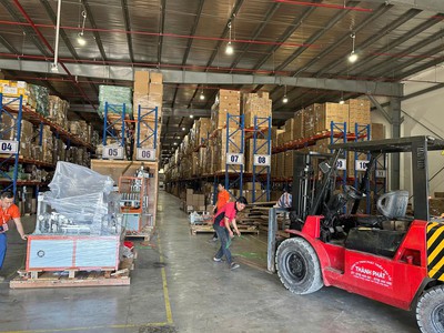Dịch Vụ Cho Thuê Xe Nâng Tại Củ Chi Của Thành Phát Giao Nhanh Tận Nơi 1