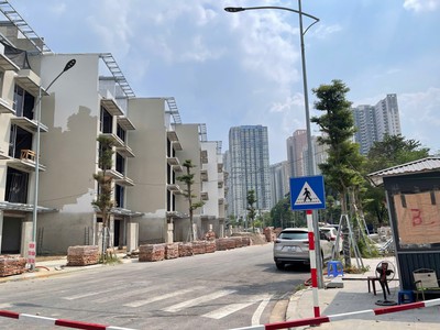 Bán gấp liền kề mặt đường Tố Hữu hồ Trung Văn giá chỉ 28,8 tỷ 0