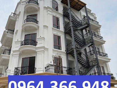 Lắp đặt hàng rào sắt mỹ thuật đồng bộ với cổng và lan can 1